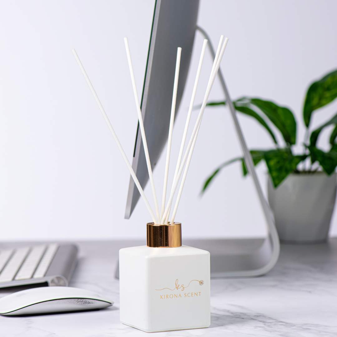 Timeless Reed Diffuser (White) - Flora