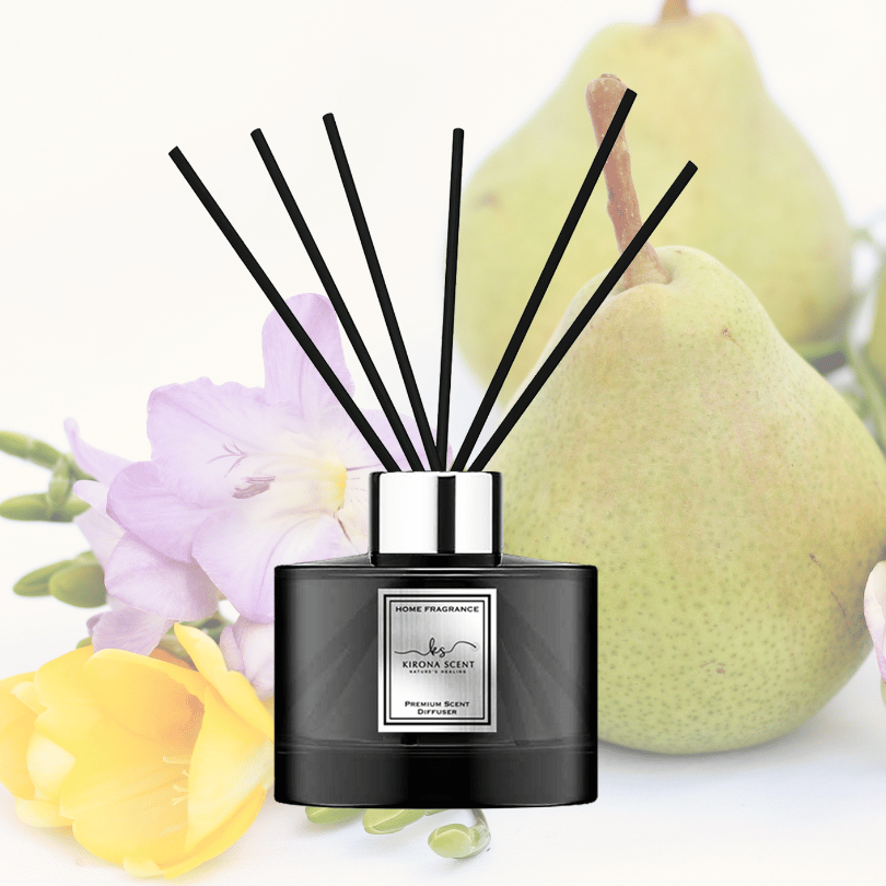 English Pear & Freesia Luxe Reed Diffuser (Black)