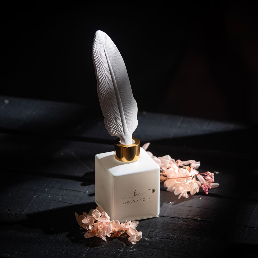 Charming Feather Clay Diffuser
