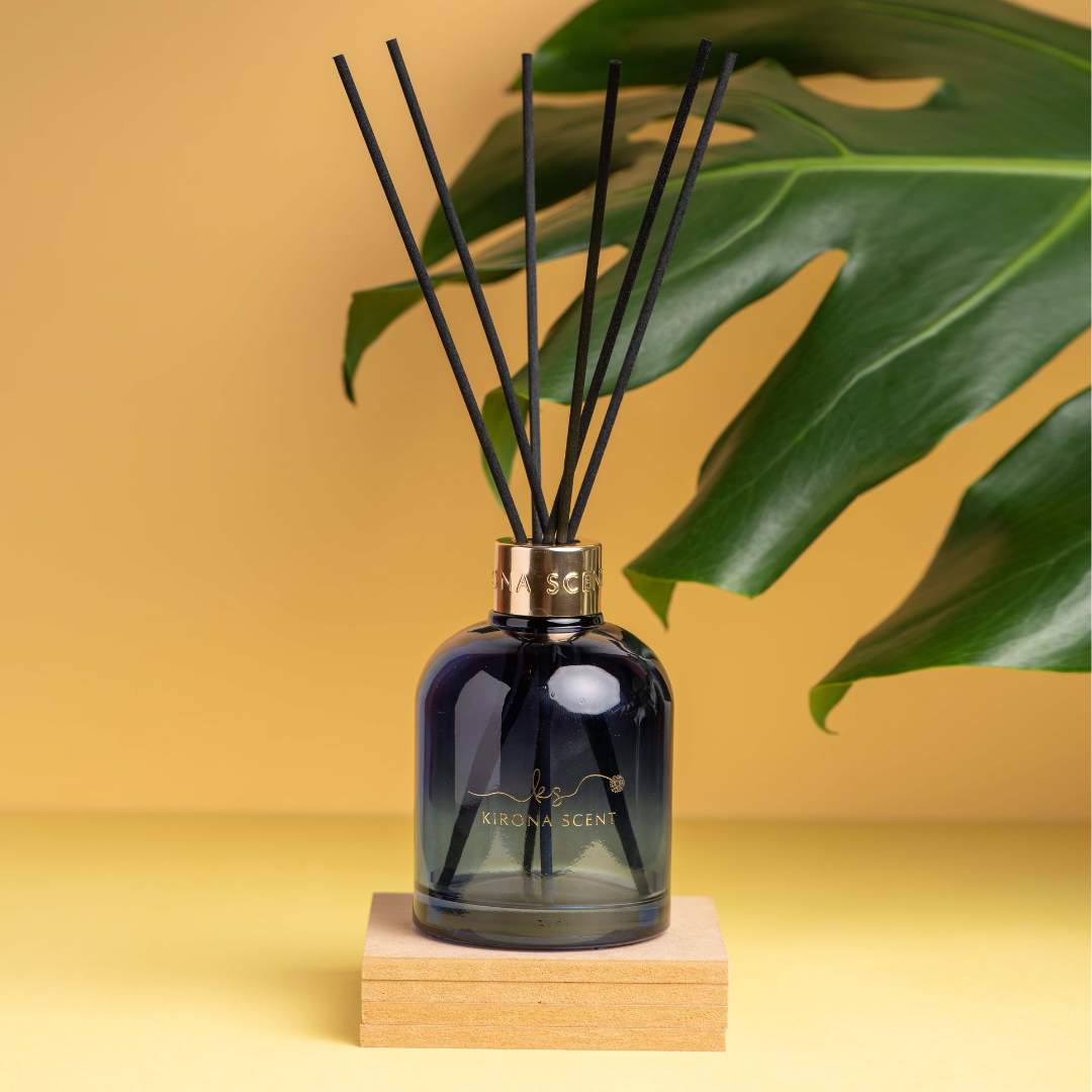 English Pear & Freesia Posh Reed Diffuser (Royal Blue) – Kirona Scent